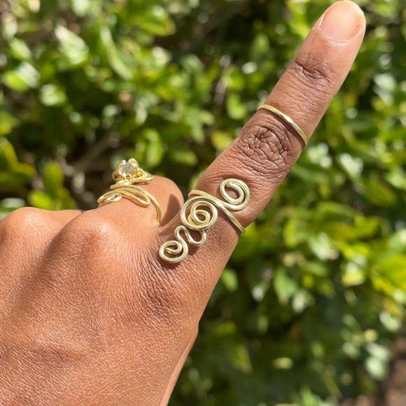 Custom Wire Design Ring - Picture 7 of 10